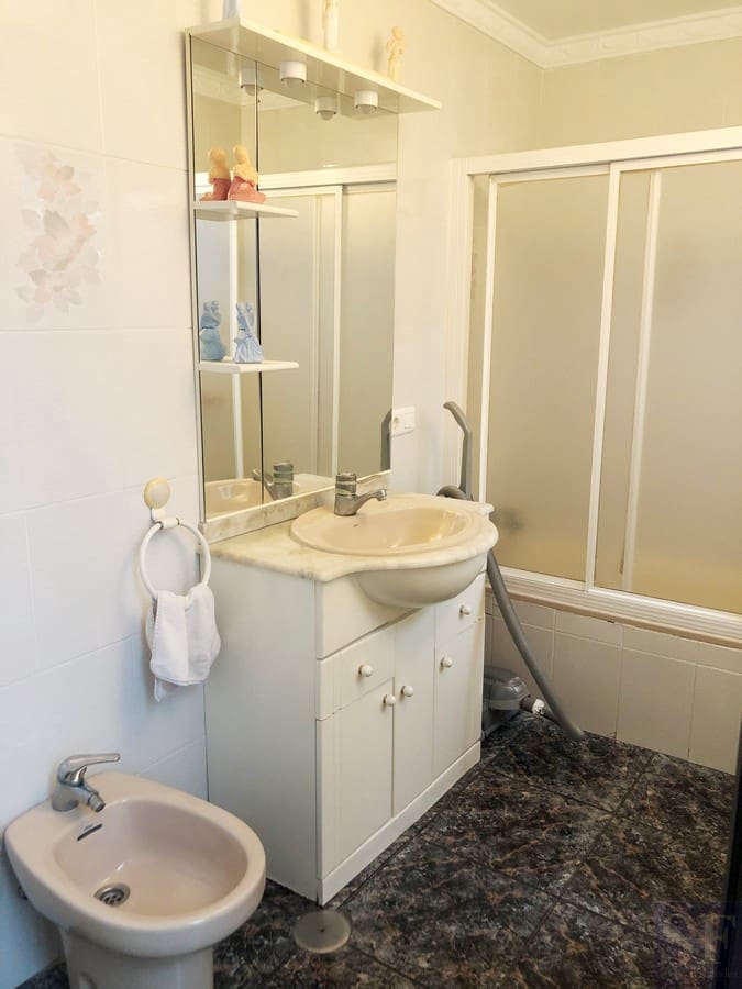 5 soveværelse Byhus til salg i Algarrobo - € 189.000 (Ref: 4883465)