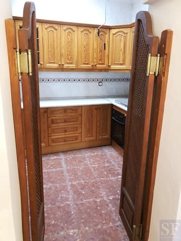 4 soveværelse Byhus til salg i Alcaucín - € 148.500 (Ref: 4957172)