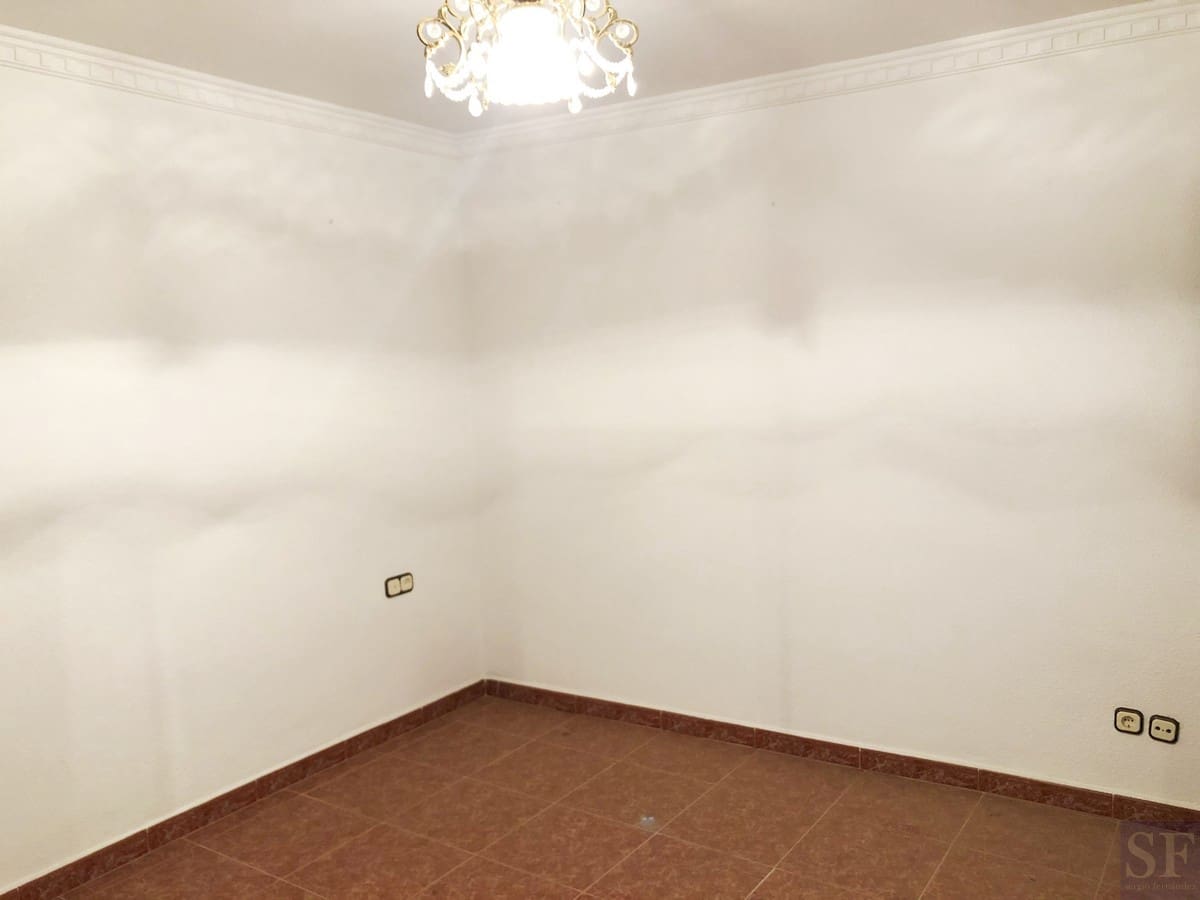 4 soveværelse Byhus til salg i Alcaucin - € 148.500 (Ref: 4957172)