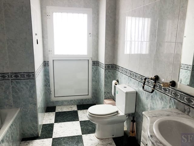 4 soveværelse Byhus til salg i Alcaucín - € 148.500 (Ref: 4957172)