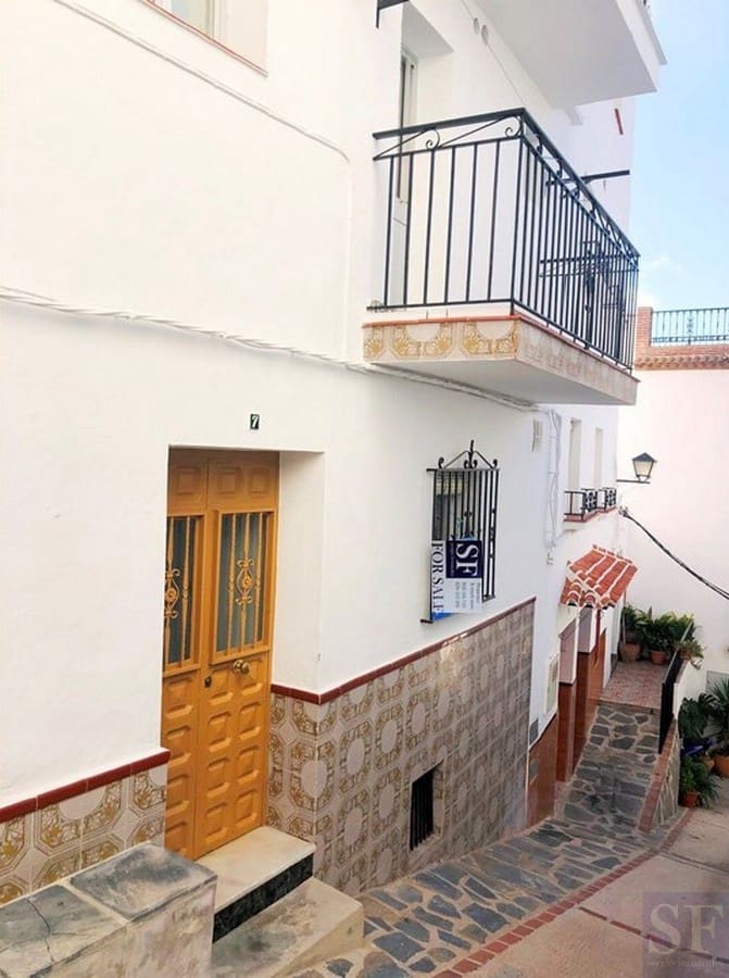 4 bedroom Townhouse for sale in Canillas de Albaida - € 100,000 (Ref: 5111092)