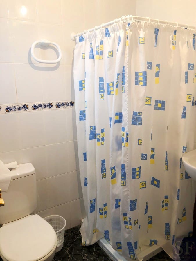 4 bedroom Townhouse for sale in Canillas de Albaida - € 100,000 (Ref: 5111092)