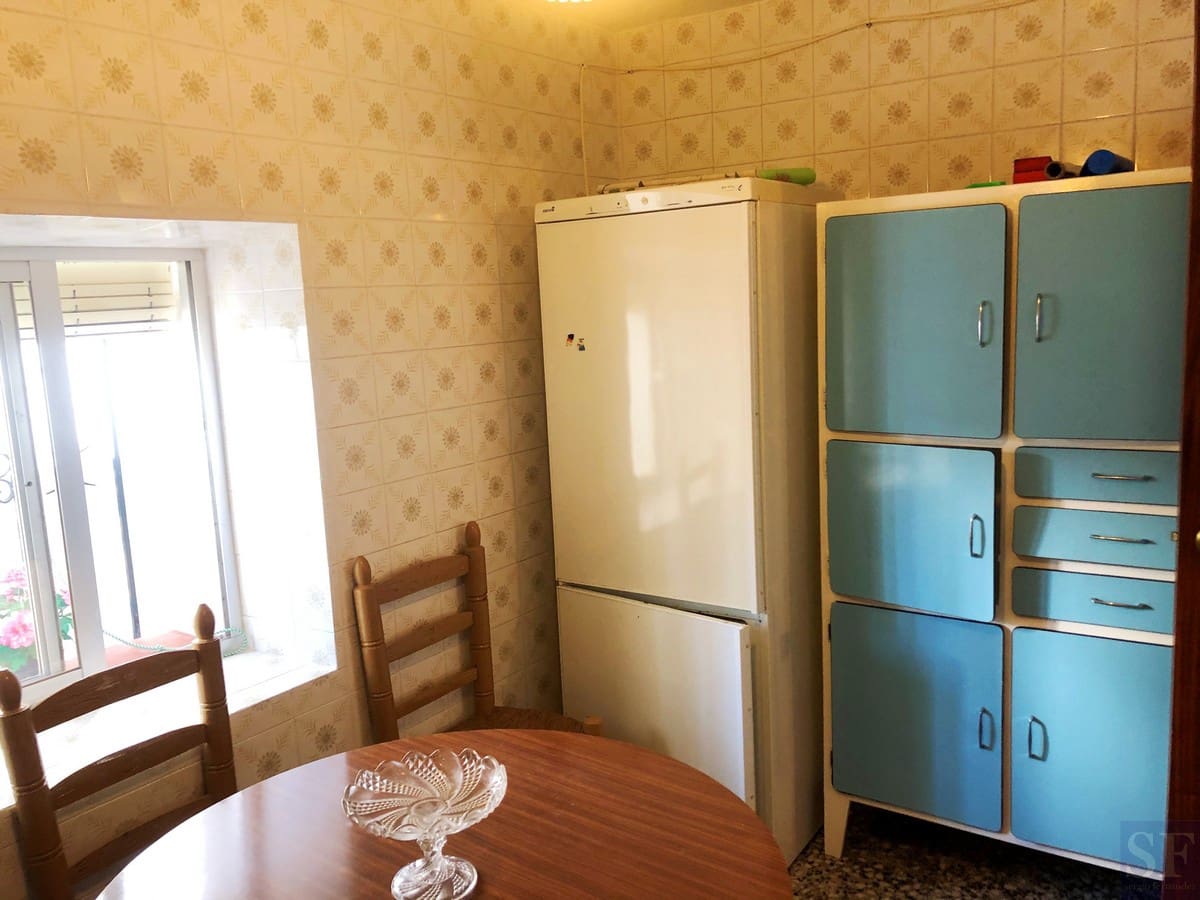 4 bedroom Townhouse for sale in Canillas de Albaida - € 100,000 (Ref: 5111092)