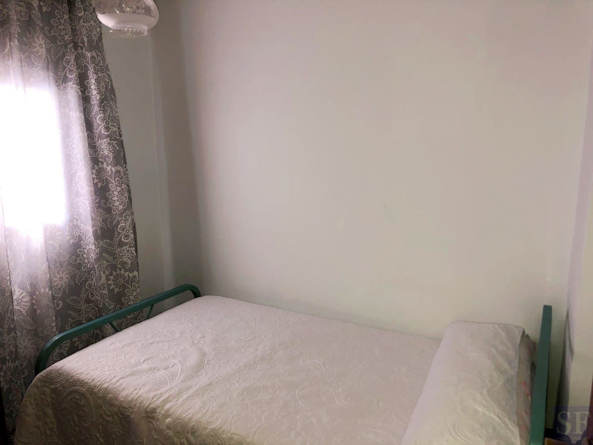 4 bedroom Townhouse for sale in Canillas de Albaida - € 100,000 (Ref: 5111092)