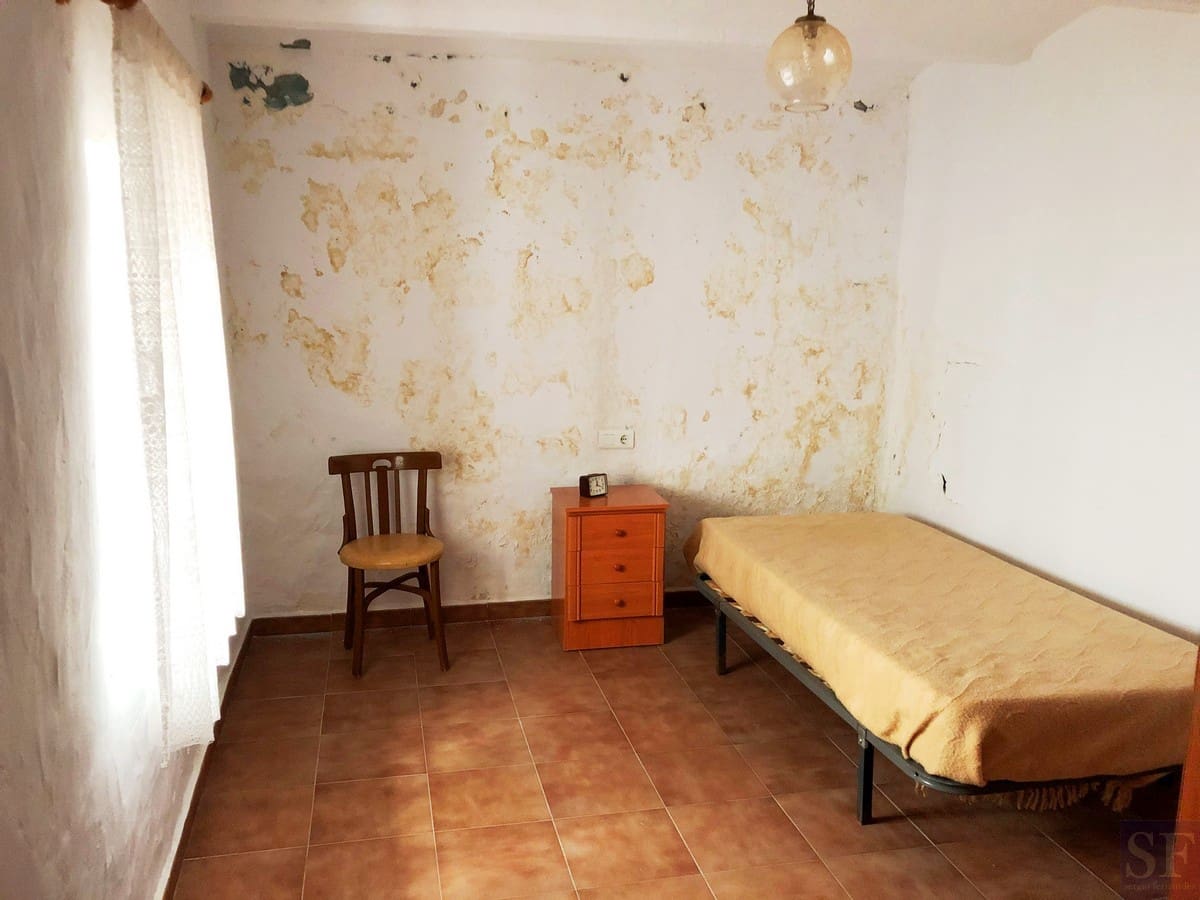 4 camera da letto Casa in vendita in Sayalonga - 110.000 € (Rif: 5178182)