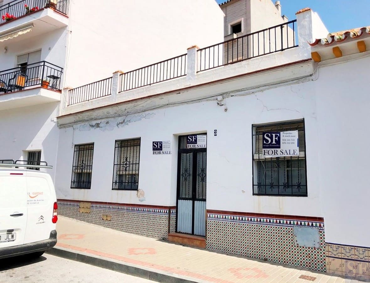 Casa de 3 habitaciones en Torrox en venta - 280.000 € (Ref: 5385383)