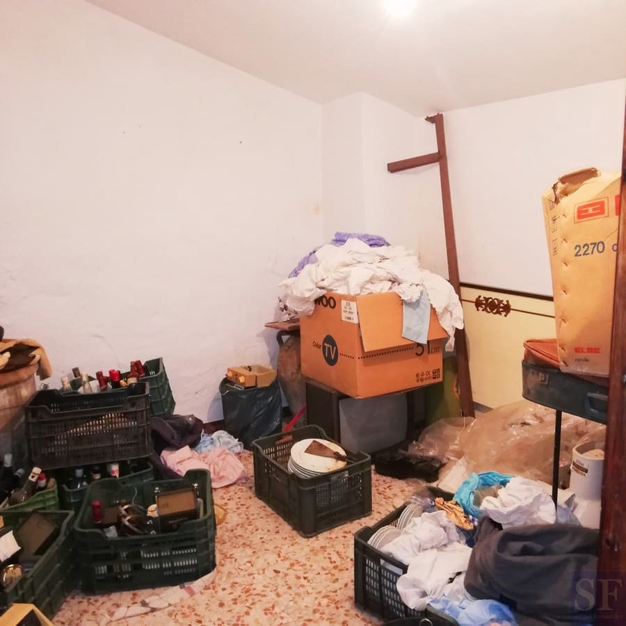 5 makuuhuone Omakotitalo myytävänä paikassa Sedella - 70 000 € (Ref: 5483387)