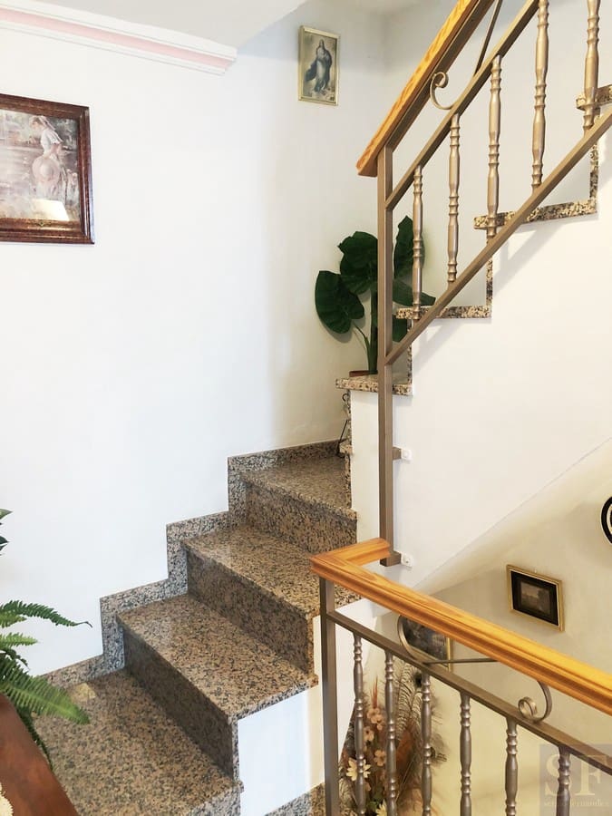 4 soveværelse Byhus til salg i Competa - € 145.000 (Ref: 5509267)