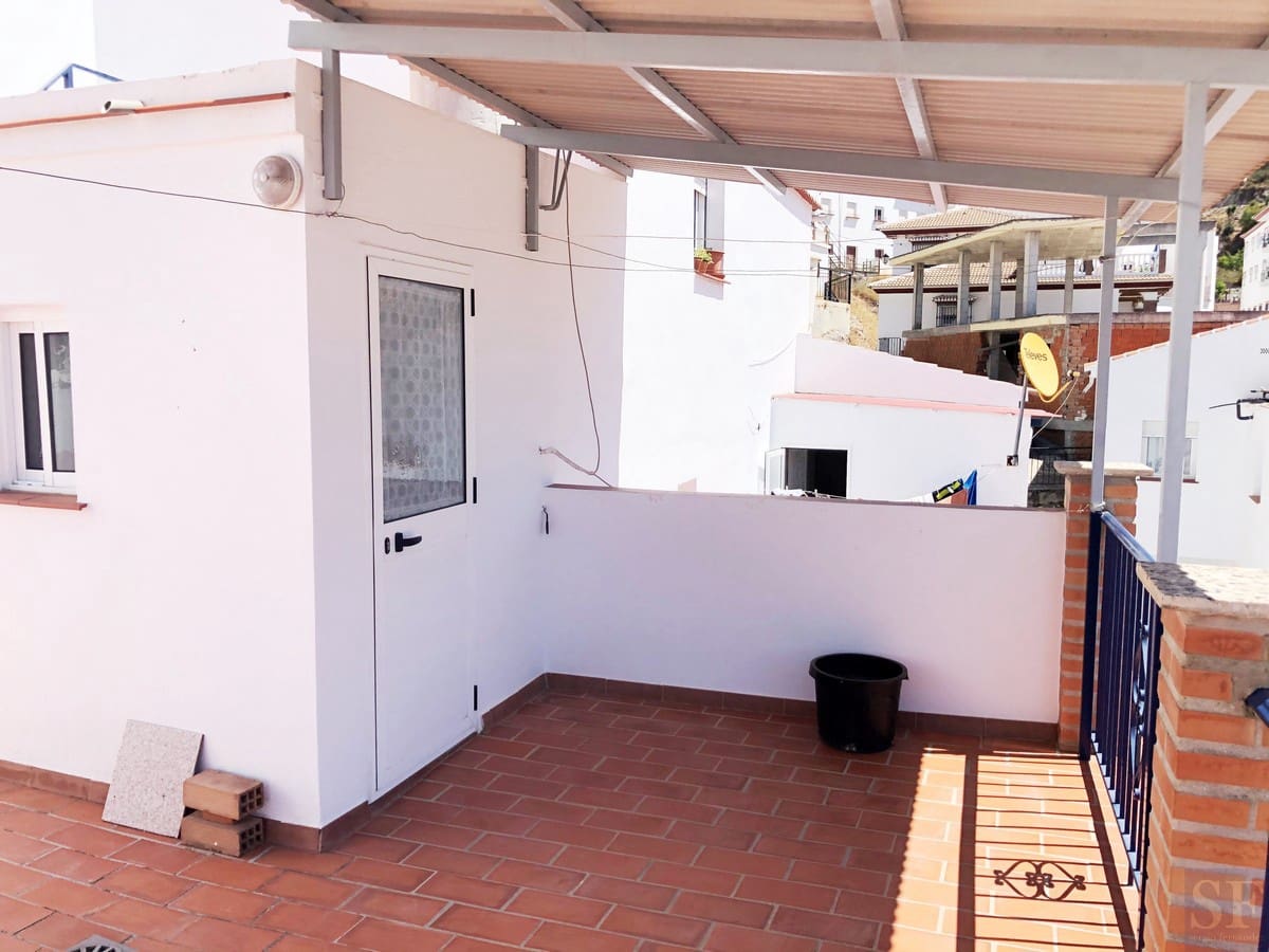 4 soveværelse Byhus til salg i Competa - € 145.000 (Ref: 5509267)