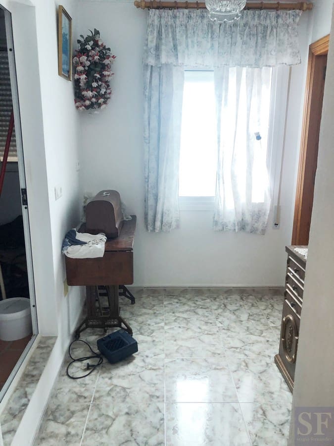 4 soveværelse Byhus til salg i Competa - € 145.000 (Ref: 5509267)