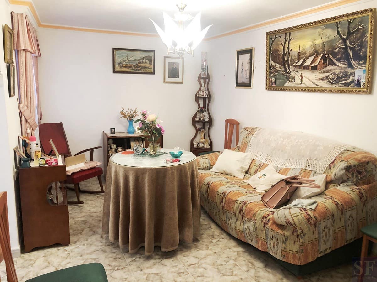 4 soveværelse Byhus til salg i Competa - € 145.000 (Ref: 5509267)