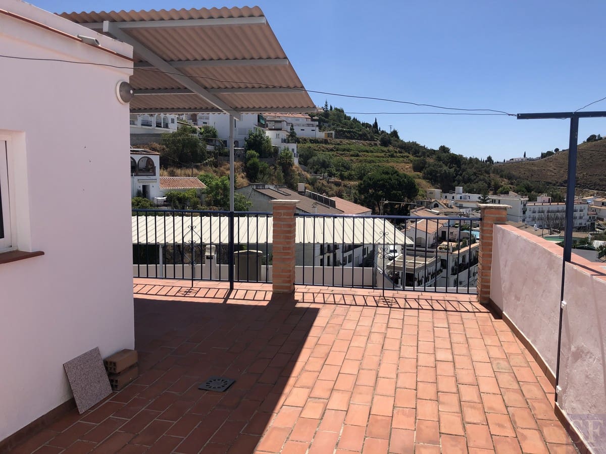 4 soveværelse Byhus til salg i Competa - € 145.000 (Ref: 5509267)