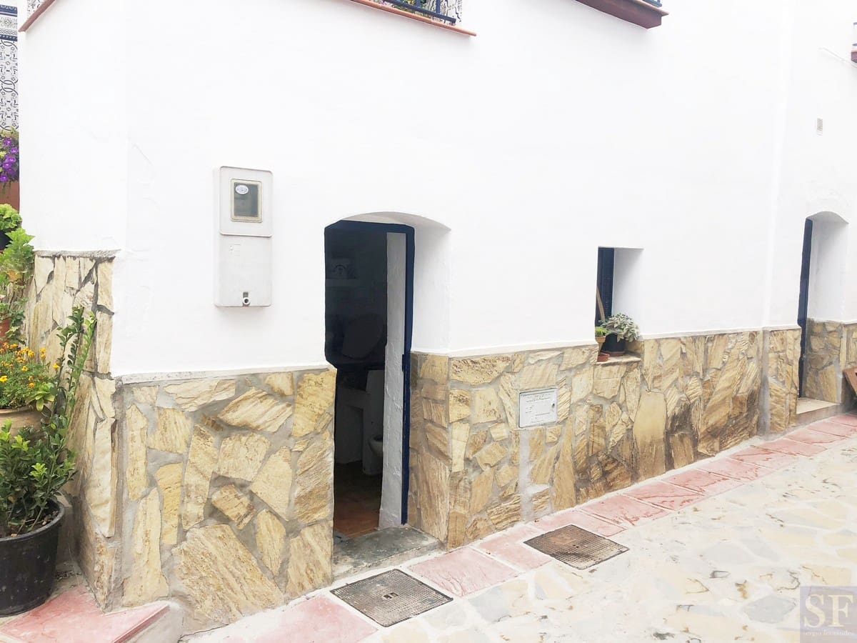 4 soveværelse Byhus til salg i Competa - € 145.000 (Ref: 5509267)