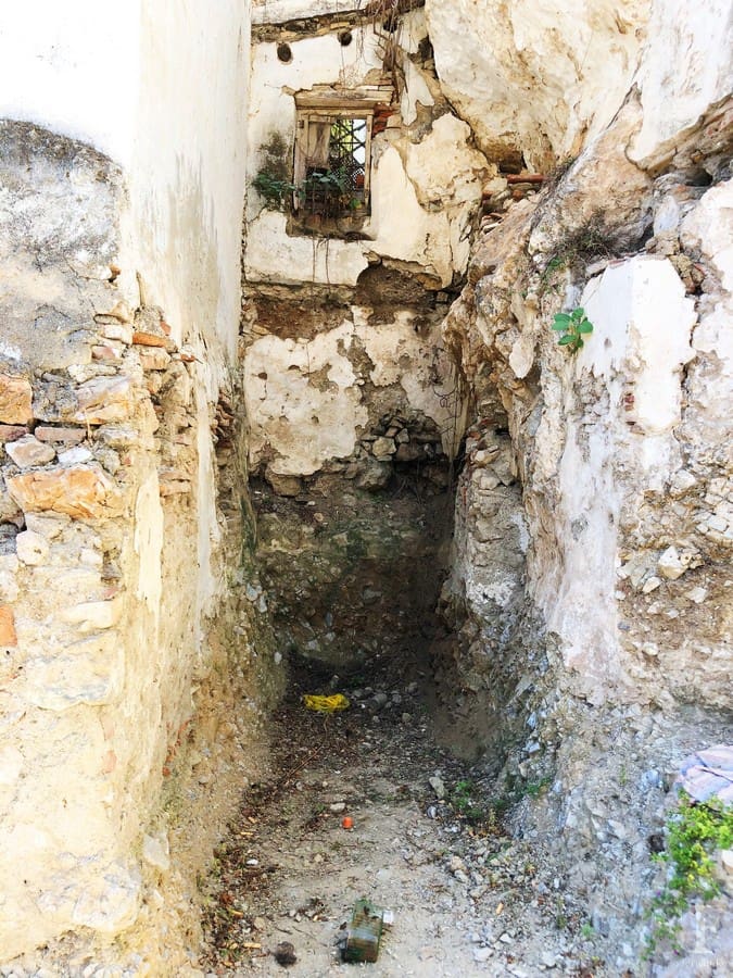 Townhouse for sale in Competa - € 39,000 (Ref: 5573379)