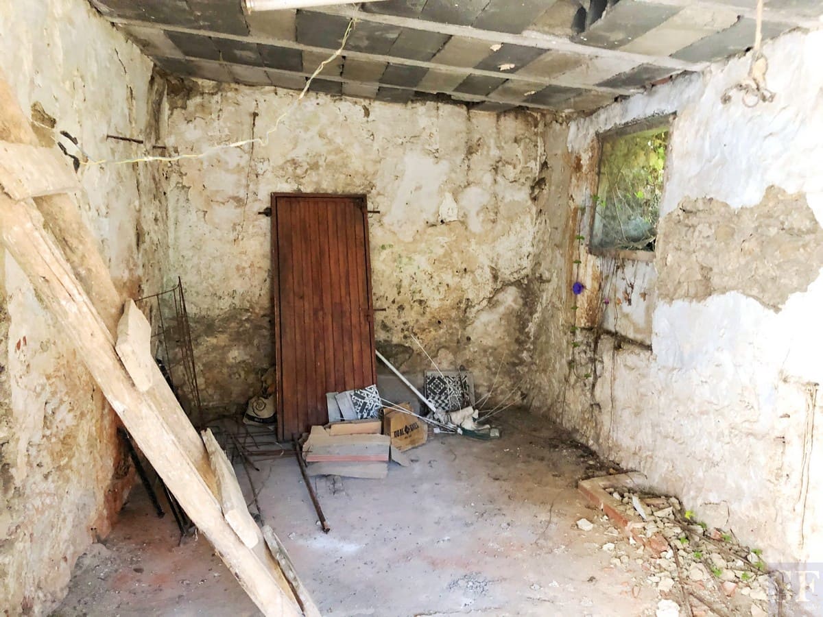 Townhouse for sale in Competa - € 39,000 (Ref: 5573379)