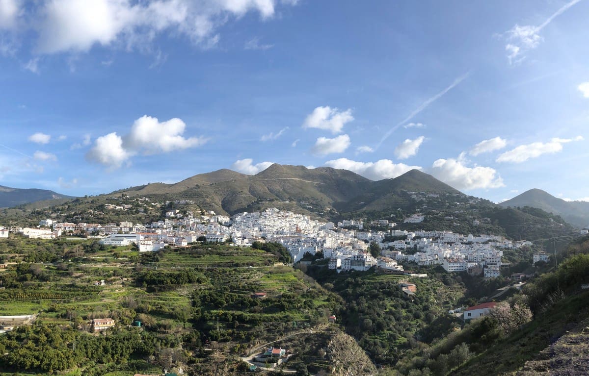 Townhouse for sale in Competa - € 39,000 (Ref: 5573379)