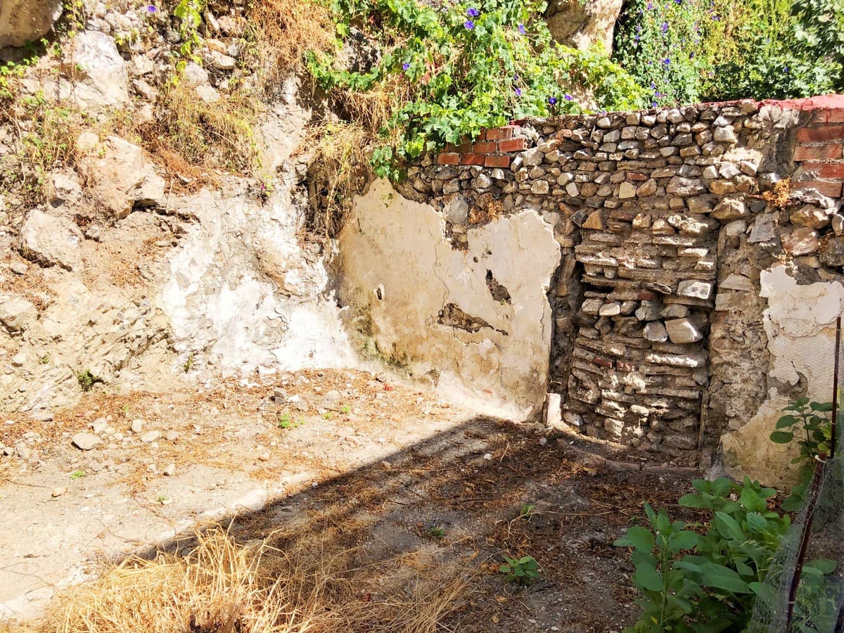 Townhouse for sale in Competa - € 39,000 (Ref: 5573379)