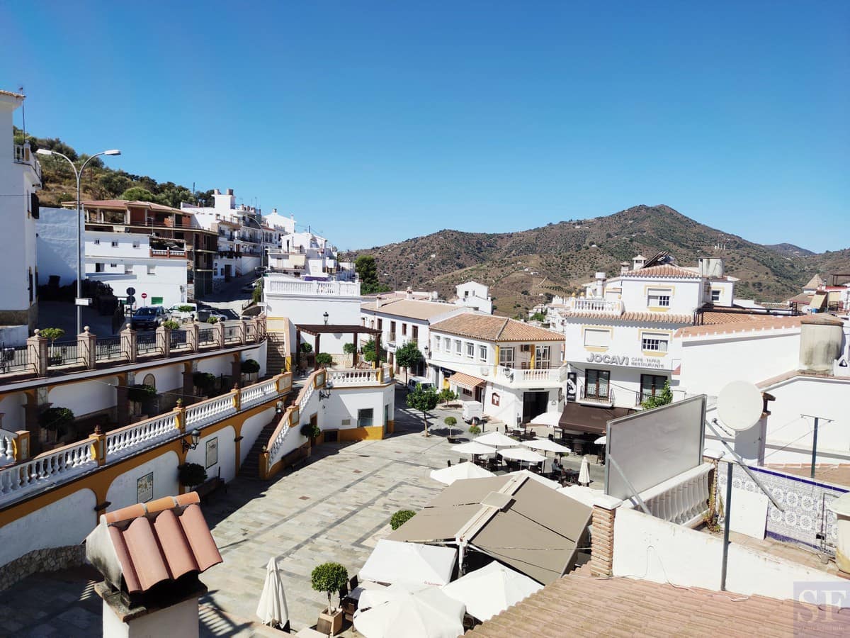 2 soverom Hus til salgs i Sayalonga - € 79 000 (Ref: 5576918)