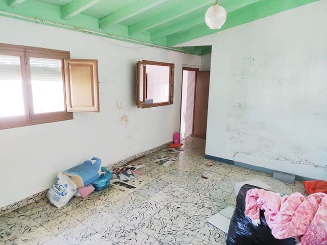 2 soverom Hus til salgs i Sayalonga - € 79 000 (Ref: 5576918)