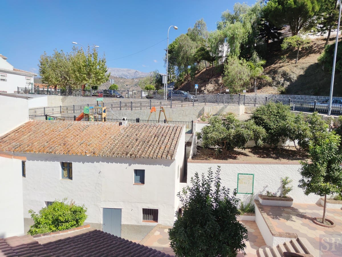 2 soverom Hus til salgs i Sayalonga - € 79 000 (Ref: 5576918)