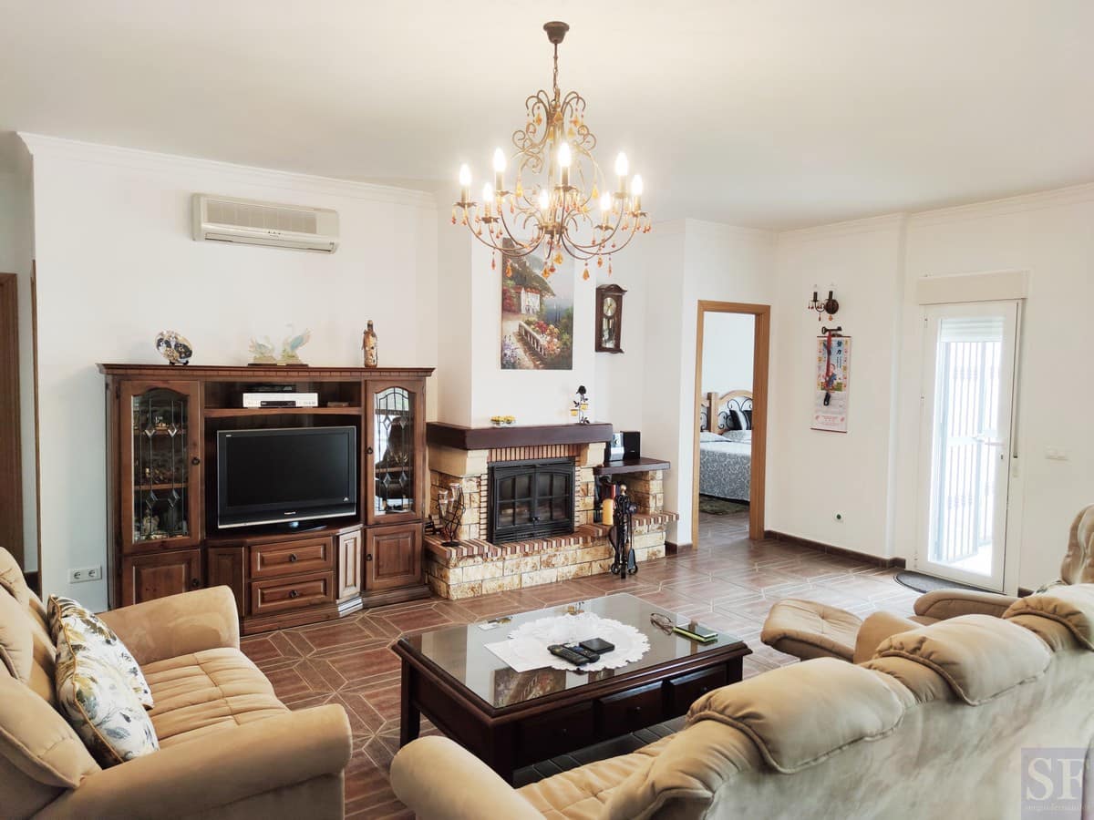 4 soveværelse Villa til salg i Algarrobo med swimmingpool garage - € 629.000 (Ref: 5648224)