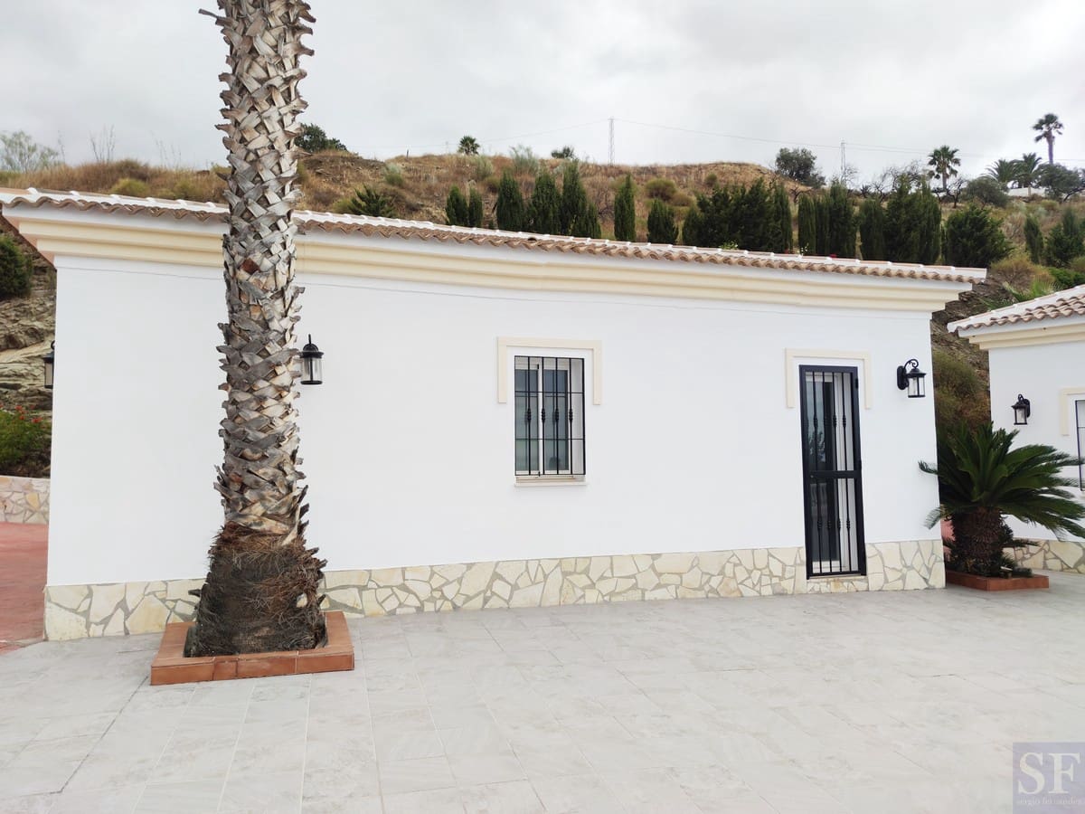 4 soveværelse Villa til salg i Algarrobo med swimmingpool garage - € 629.000 (Ref: 5648224)