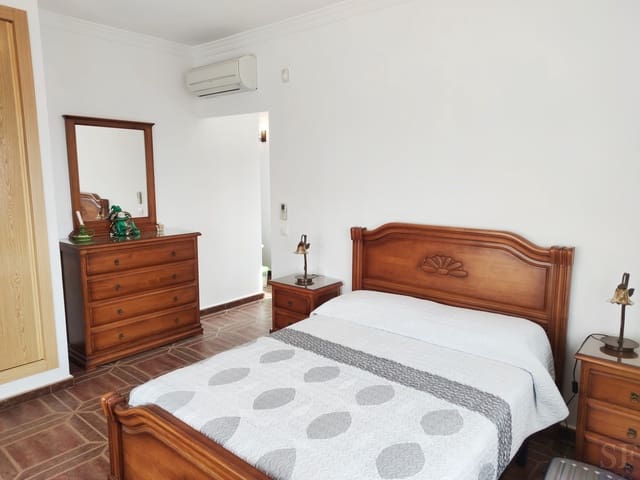 4 soveværelse Villa til salg i Algarrobo med swimmingpool garage - € 629.000 (Ref: 5648224)