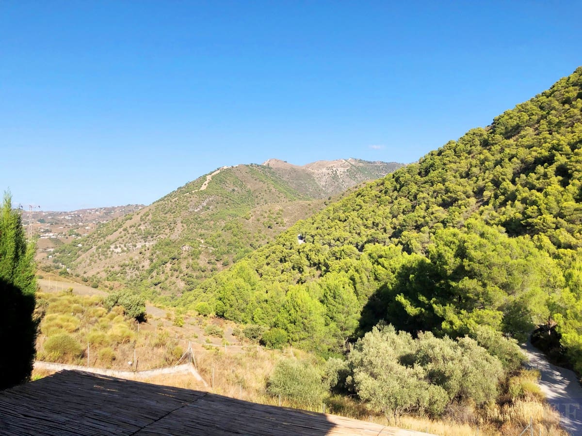 2 bedroom Villa for sale in Frigiliana with pool - € 539,000 (Ref: 5649966)