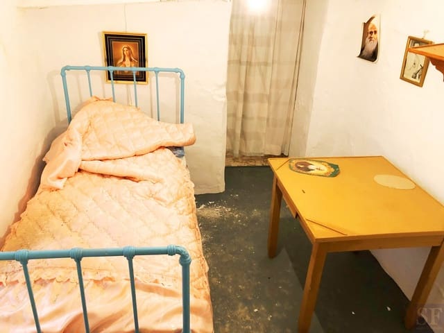 5 soveværelse Byhus til salg i Archez - € 77.000 (Ref: 5899161)