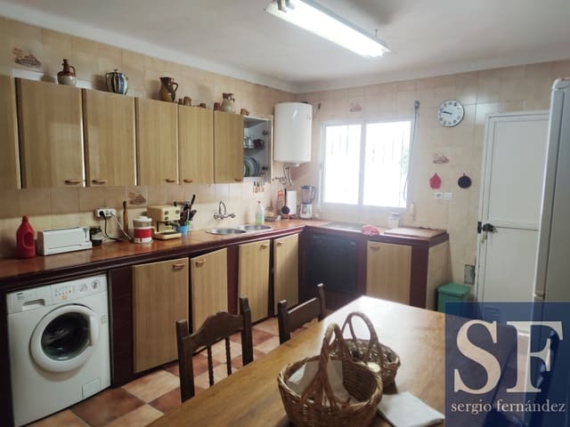 4 bedroom Townhouse for sale in Canillas de Albaida with pool garage - € 349,000 (Ref: 6039858)