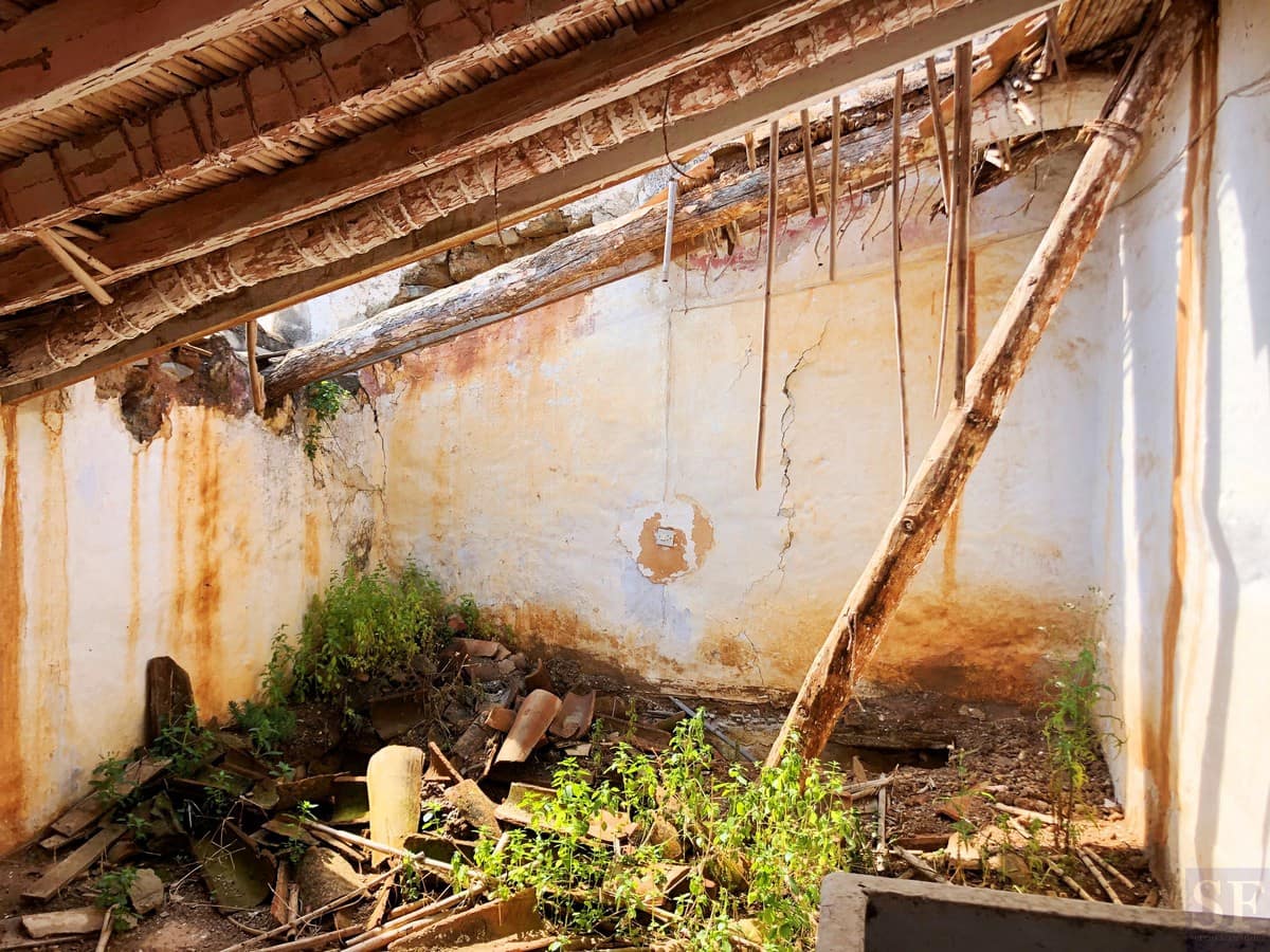 Townhouse for sale in Arenas - € 39,000 (Ref: 6060382)