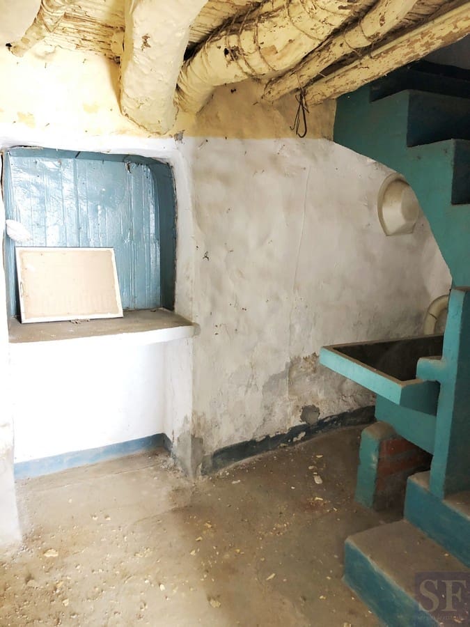 4 bedroom Townhouse for sale in Sayalonga - € 49,000 (Ref: 6096753)