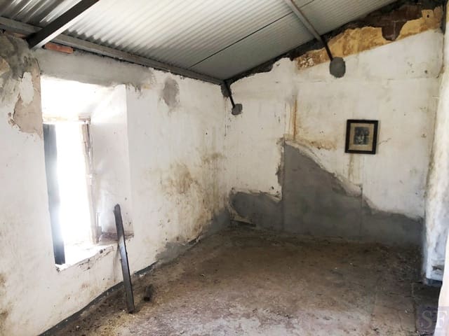 4 camera da letto Casa in vendita in Sayalonga - 49.000 € (Rif: 6096753)