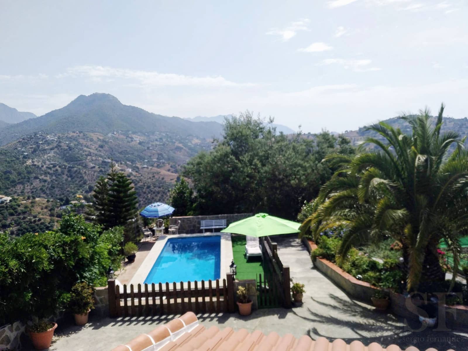 3 slaapkamer Villa voor vakantieverhuur in Competa met zwembad garage - € 1.200 (Ref: 6156249)