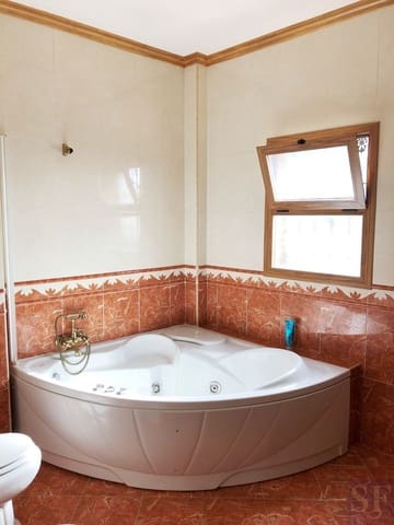 4 soveværelse Villa til salg i Sedella med swimmingpool - € 480.000 (Ref: 6209217)