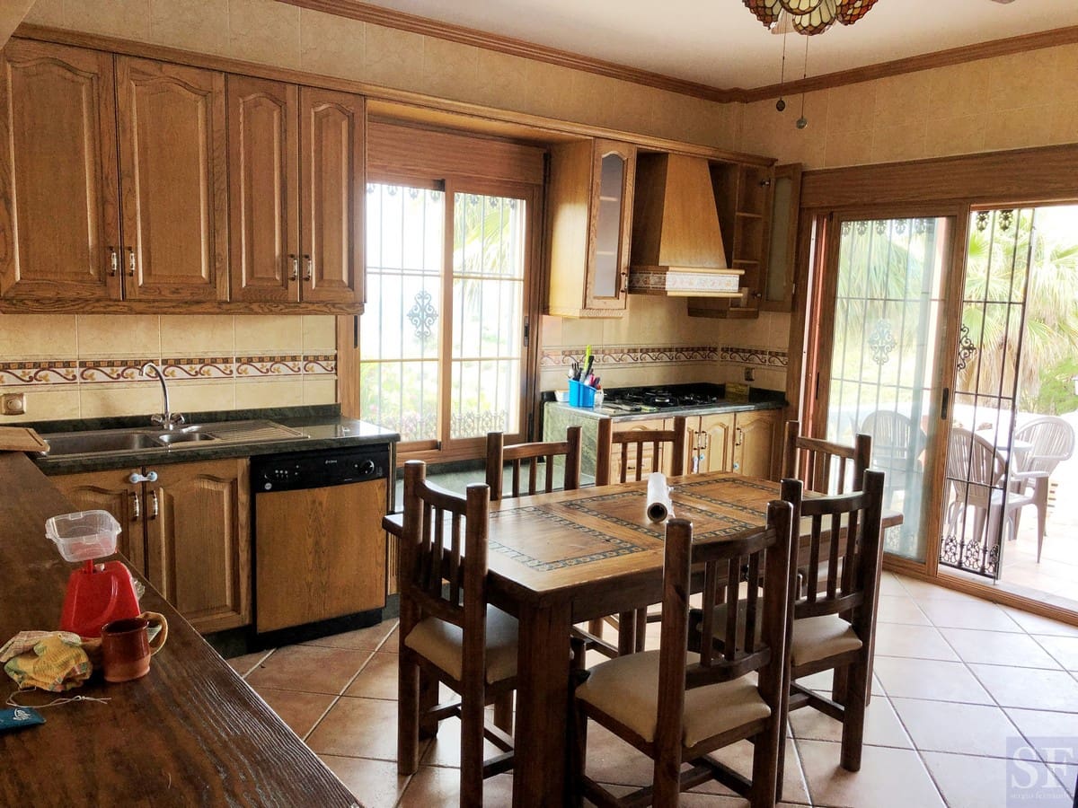 4 soveværelse Villa til salg i Sedella med swimmingpool - € 480.000 (Ref: 6209217)