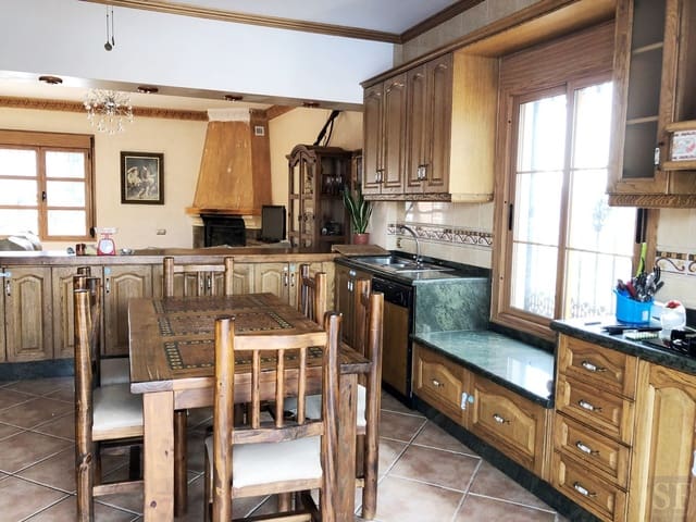 4 soveværelse Villa til salg i Sedella med swimmingpool - € 480.000 (Ref: 6209217)