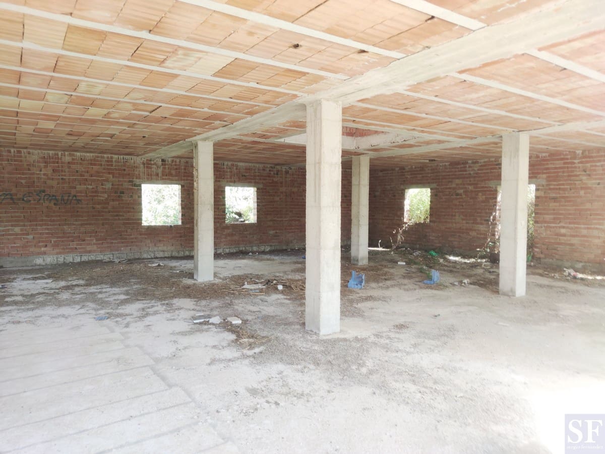 Villa til salg i Archez med garage - € 110.000 (Ref: 6369562)