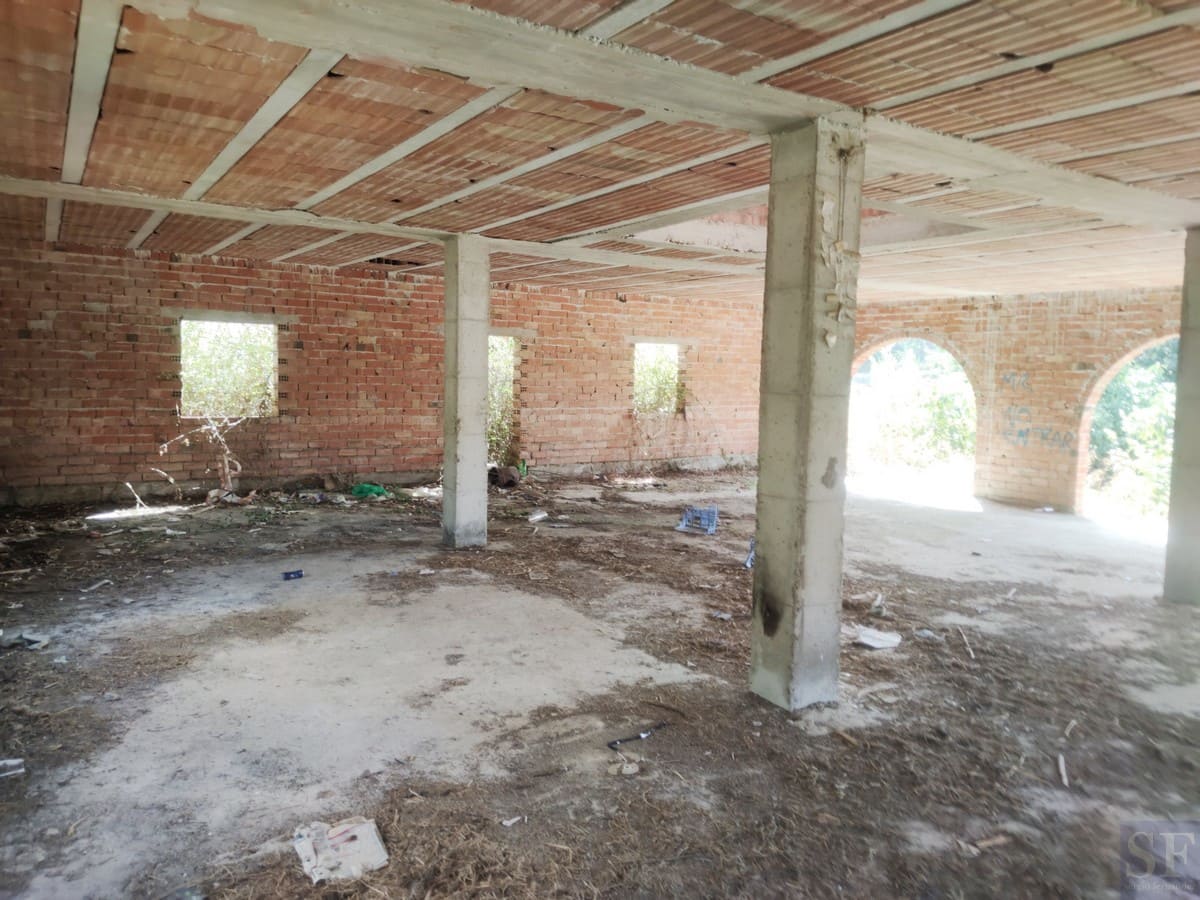 Villa til salg i Archez med garage - € 110.000 (Ref: 6369562)