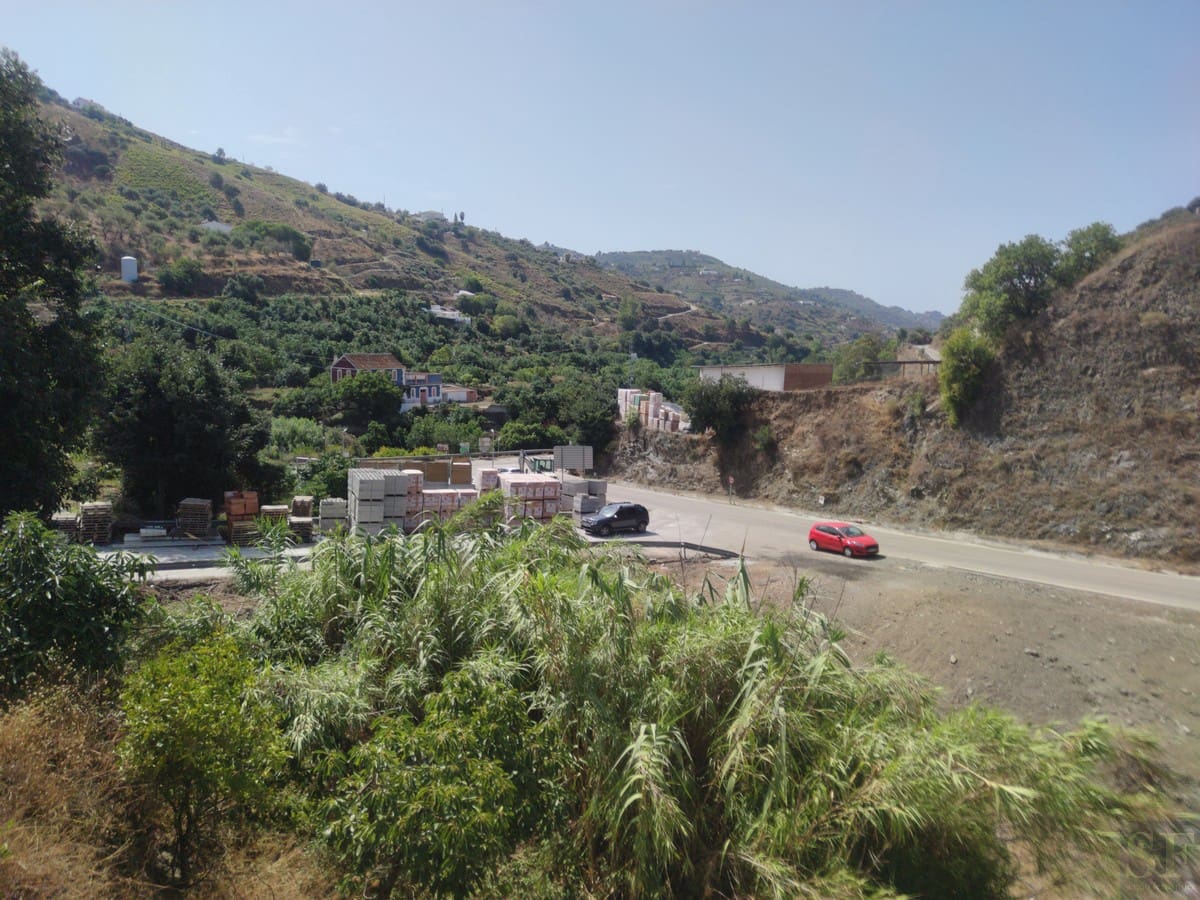 Villa til salg i Archez med garage - € 110.000 (Ref: 6369562)