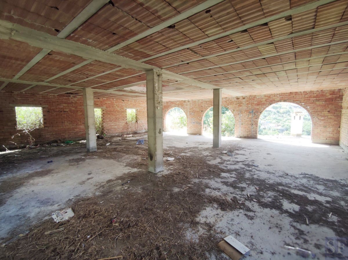 Villa til salg i Archez med garage - € 110.000 (Ref: 6369562)