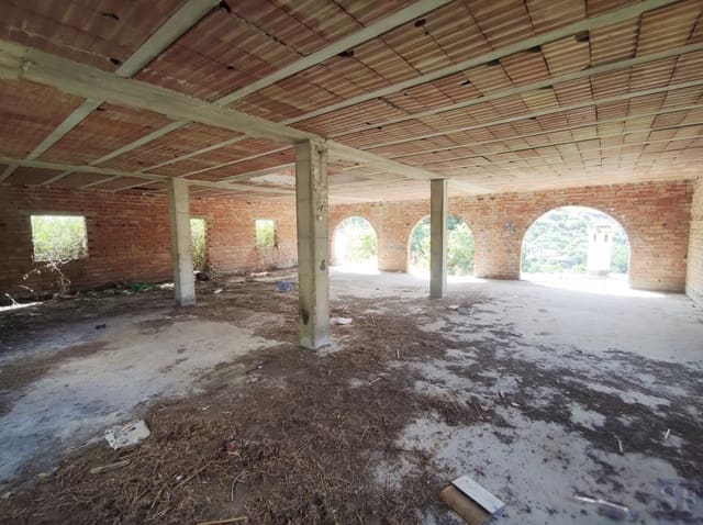 Villa til salg i Archez med garage - € 110.000 (Ref: 6369562)