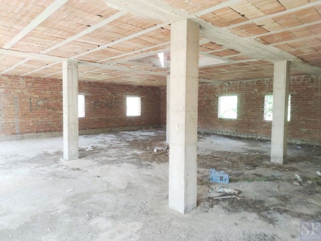 Villa til salg i Archez med garage - € 110.000 (Ref: 6369562)