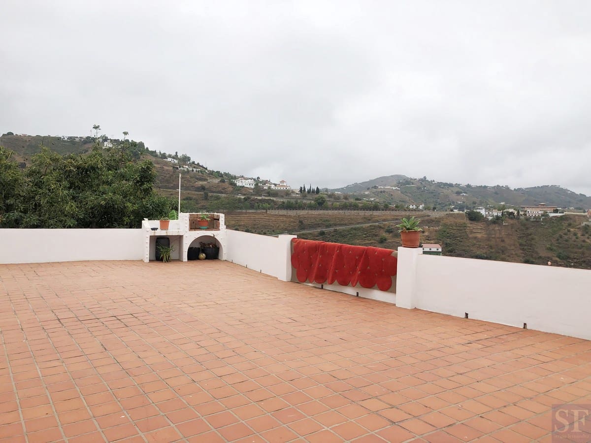 4 soveværelse Byhus til salg i Competa med garage - € 387.000 (Ref: 6423574)