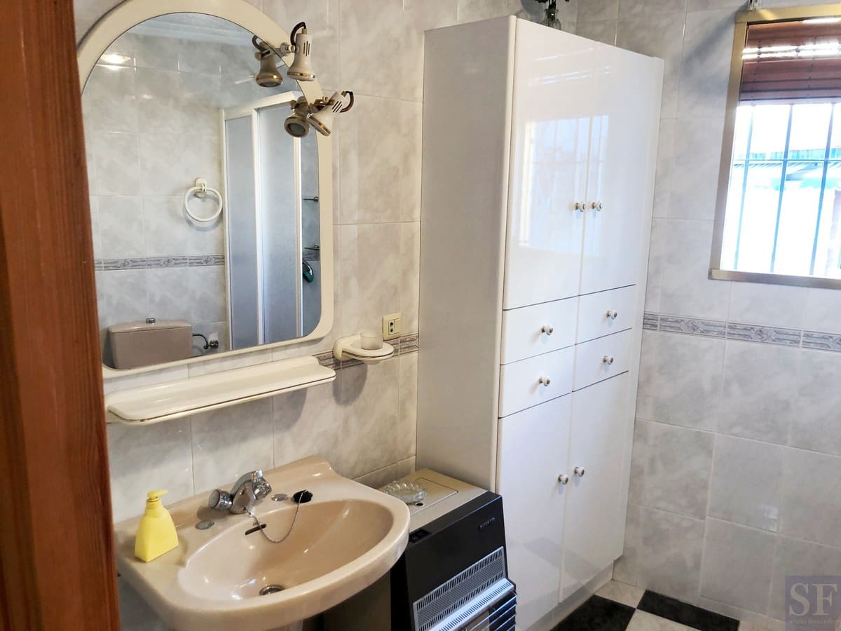 3 bedroom Townhouse for sale in Competa with garage - € 119,900 (Ref: 6492247)