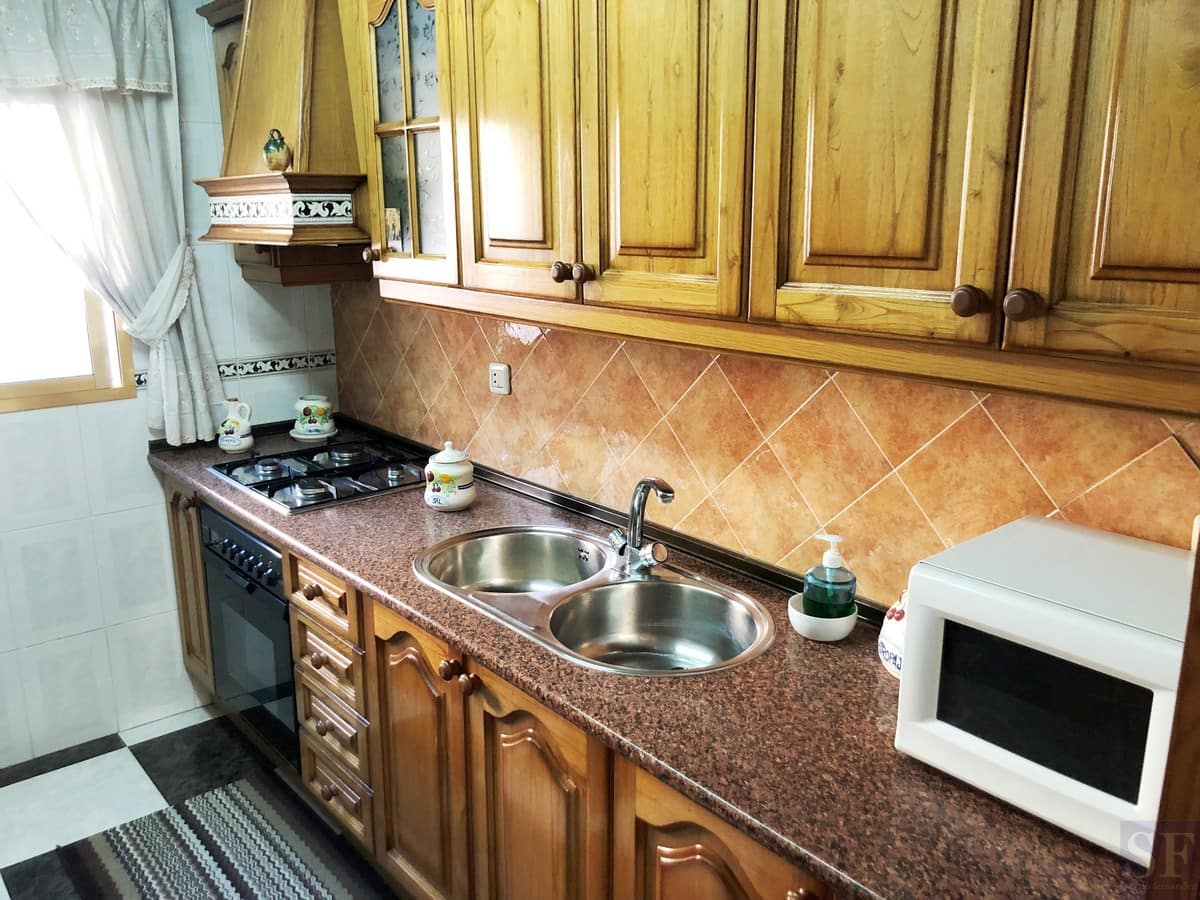 3 bedroom Townhouse for sale in Competa with garage - € 119,900 (Ref: 6492247)