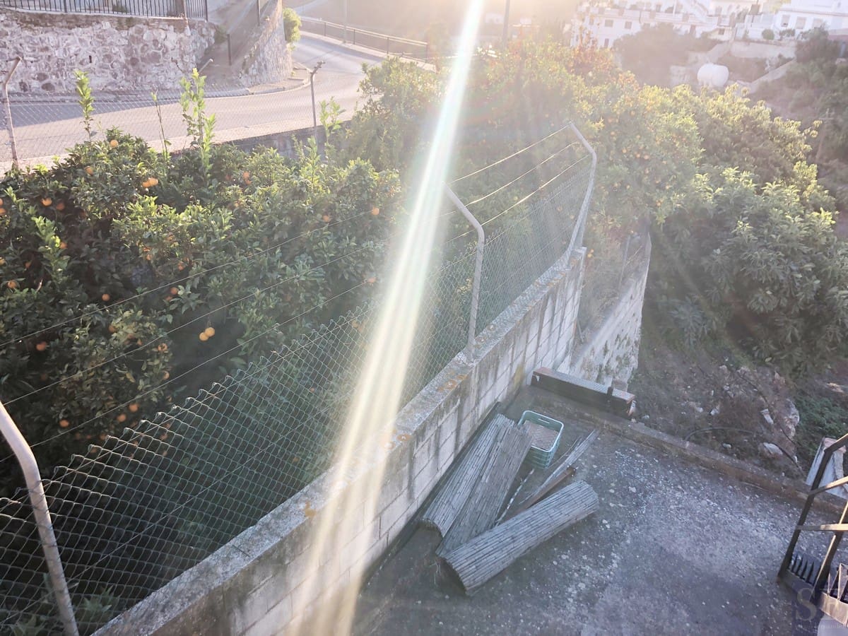 3 bedroom Townhouse for sale in Competa with garage - € 119,900 (Ref: 6492247)