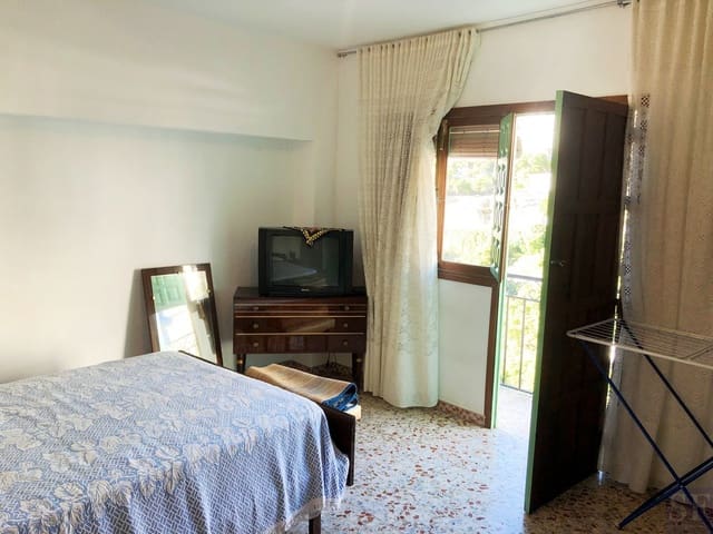 3 bedroom Apartment for sale in Cómpeta - € 160,000 (Ref: 6548262)