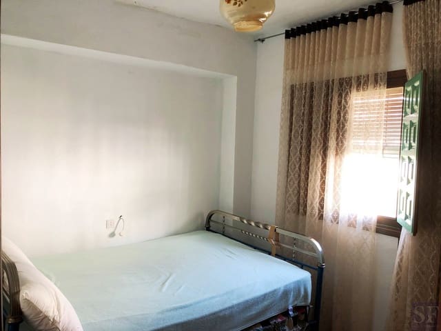 3 bedroom Apartment for sale in Cómpeta - € 160,000 (Ref: 6548262)