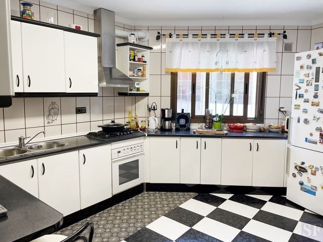 Villa te koop in Cómpeta - € 649.000 (Ref: 6899258)